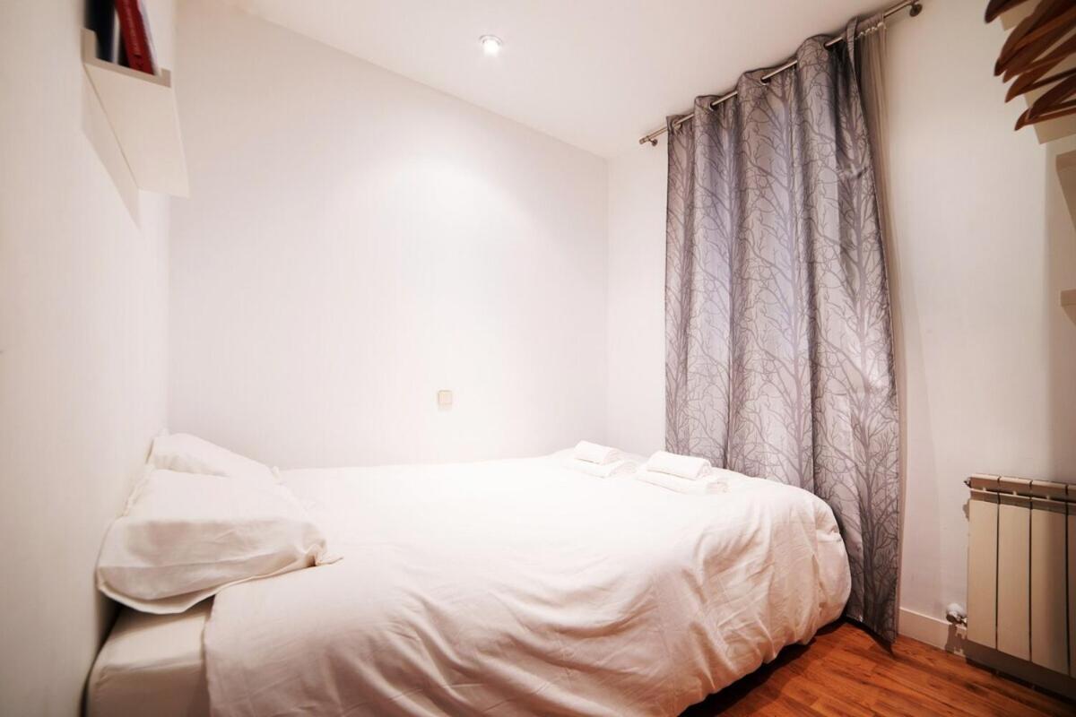 Bright Apartment In Historical City Center Madrid Buitenkant foto